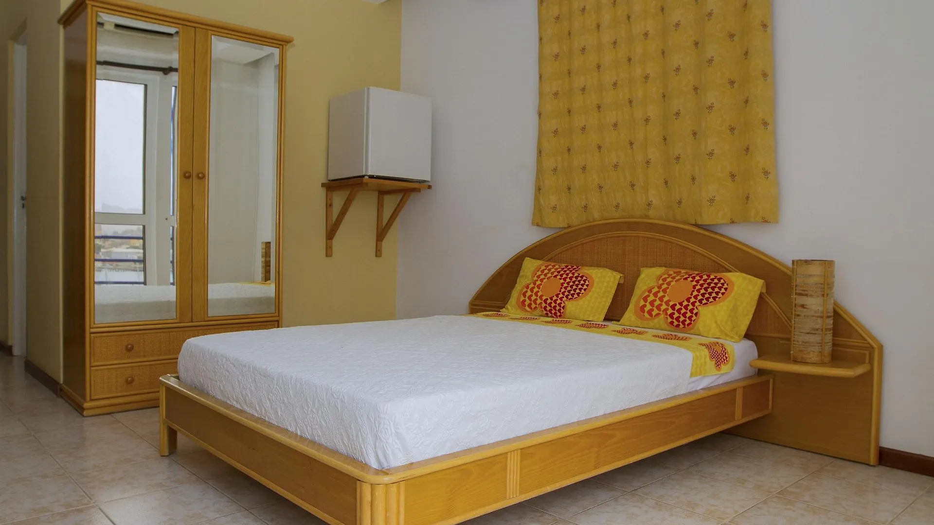 Hotel Residencial Jenny Mindelo